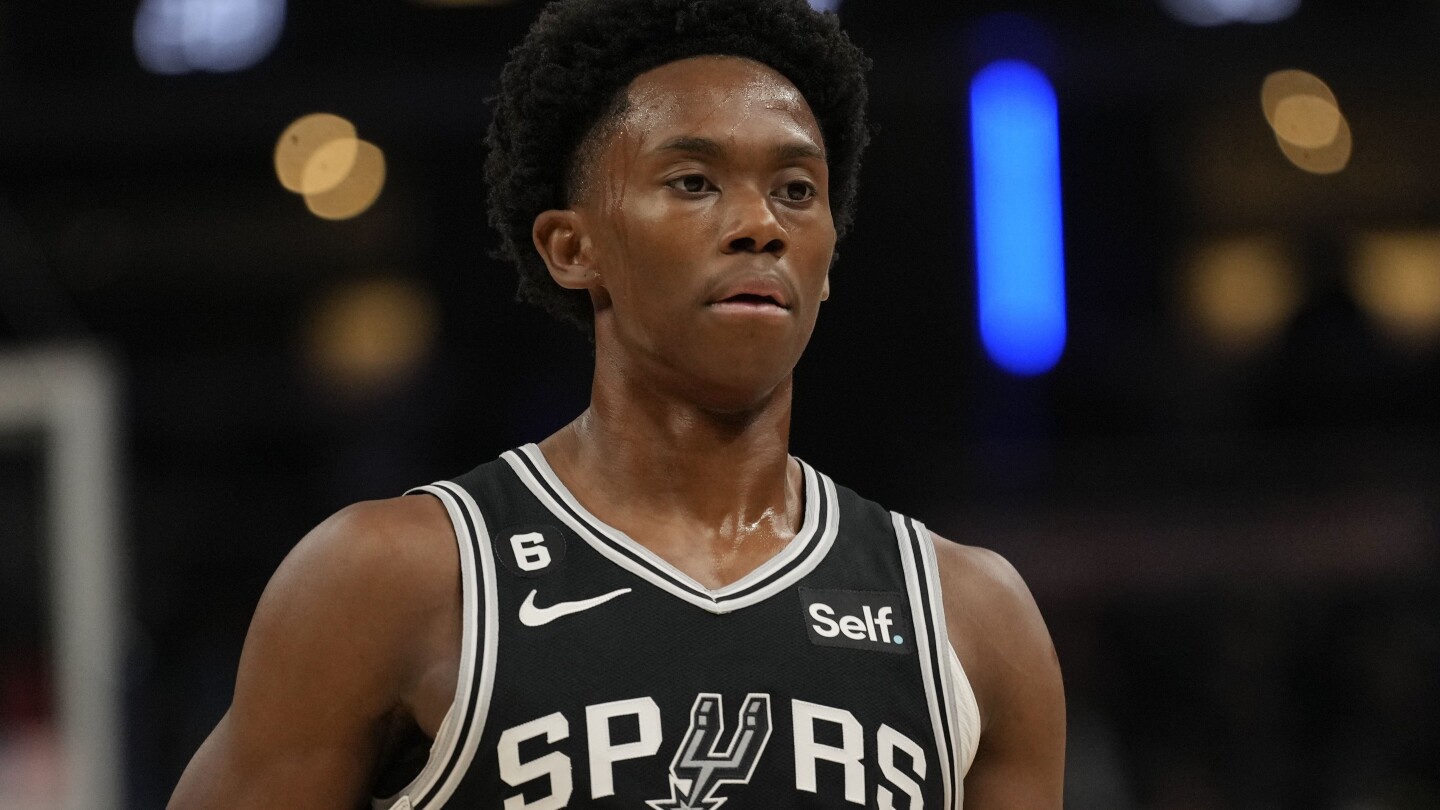 La NBA suspend l'ancien gardien des Spurs Joshua Primo pour 4 matchs pour s'être exposé aux femmes