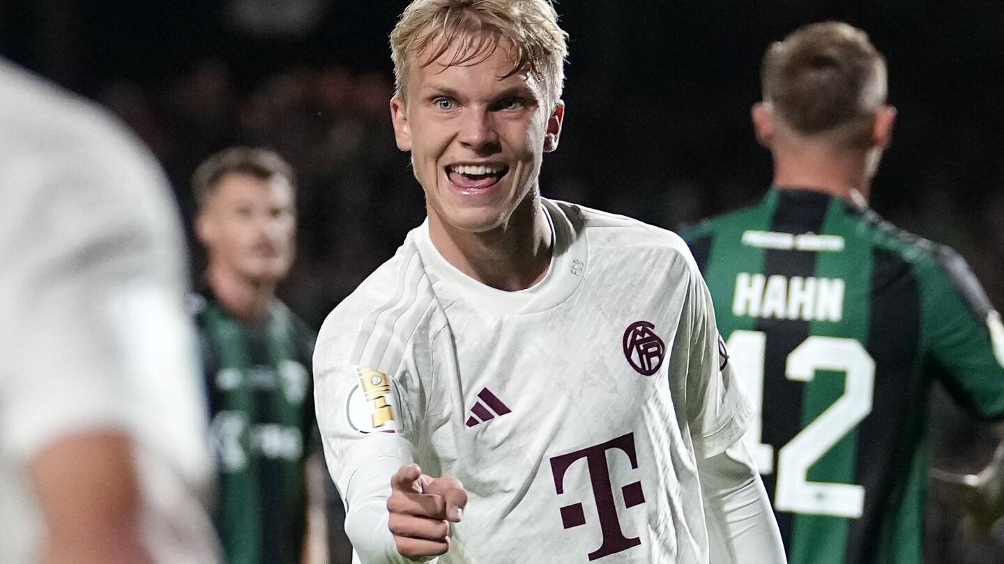 L'adolescent japonais Taichi Fukui parmi les 3 débutants du Bayern lors de la victoire 4-0 à Münster en Coupe d'Allemagne