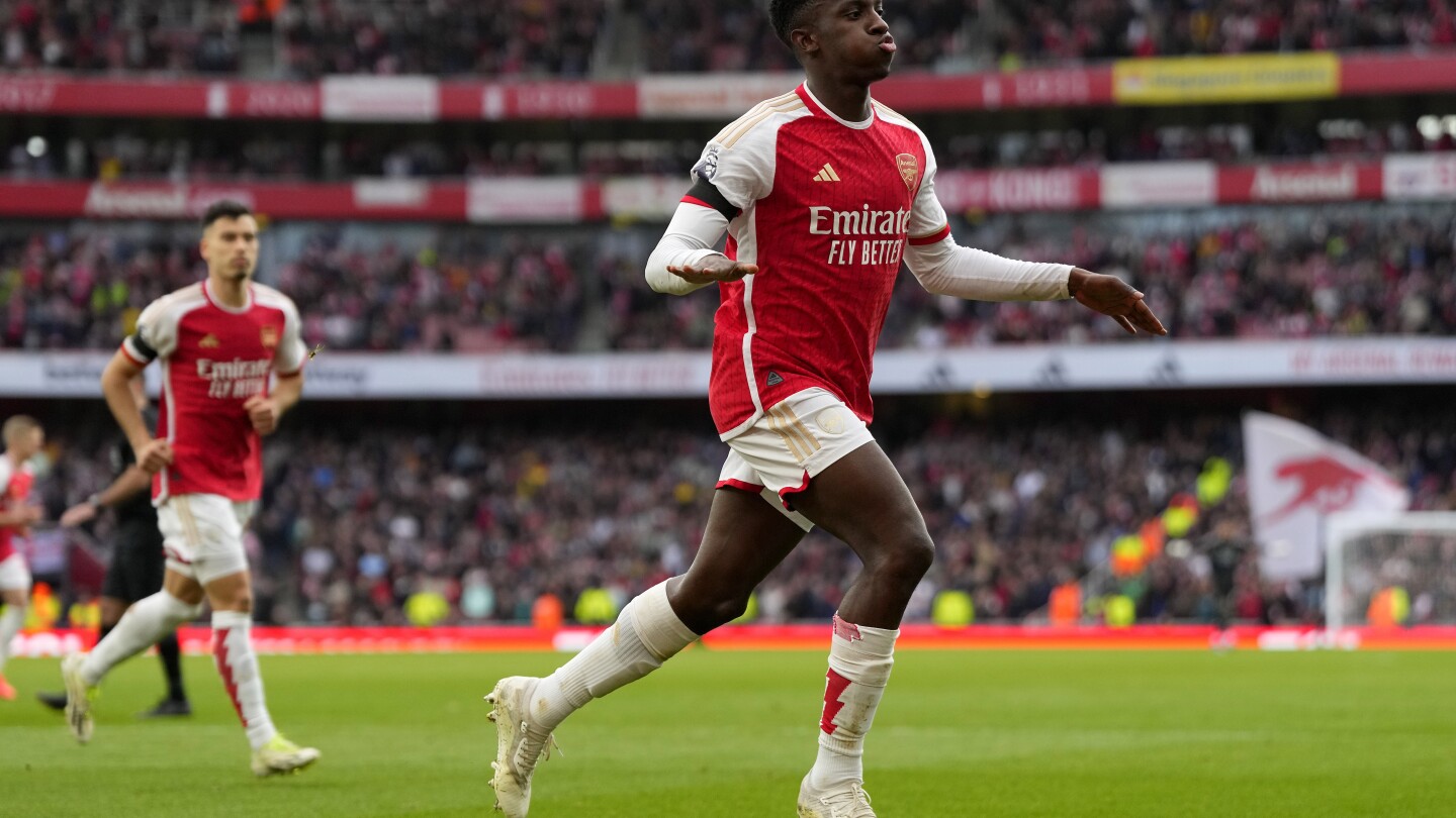 Chelsea se débat sans un attaquant de premier plan tandis que le remplaçant Nketiah réussit un tour du chapeau pour Arsenal