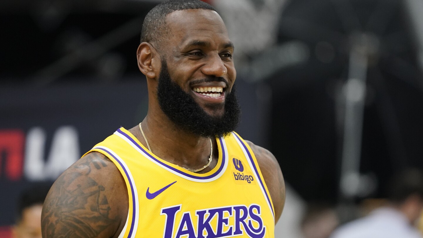 LeBron James revient pour la 21e saison NBA avec du soulagement pour Bronny et de l'enthousiasme pour les Lakers