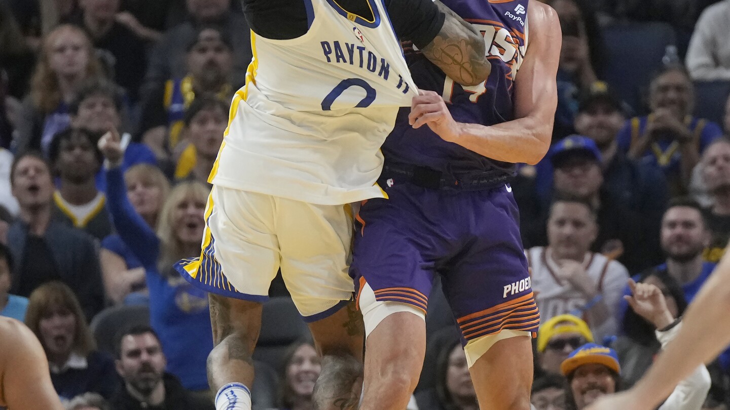 Les Suns ont annulé leur choix de deuxième tour en 2024 après que la ligue a déclaré que l'équipe avait violé les règles de l'agence libre