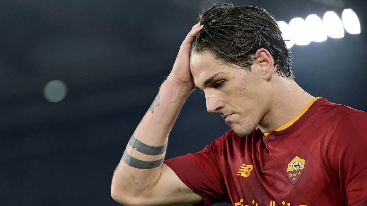 Les joueurs de Premier League Tonali et Zaniolo quittent le camp d'entraînement italien au milieu d'une enquête sur les paris
