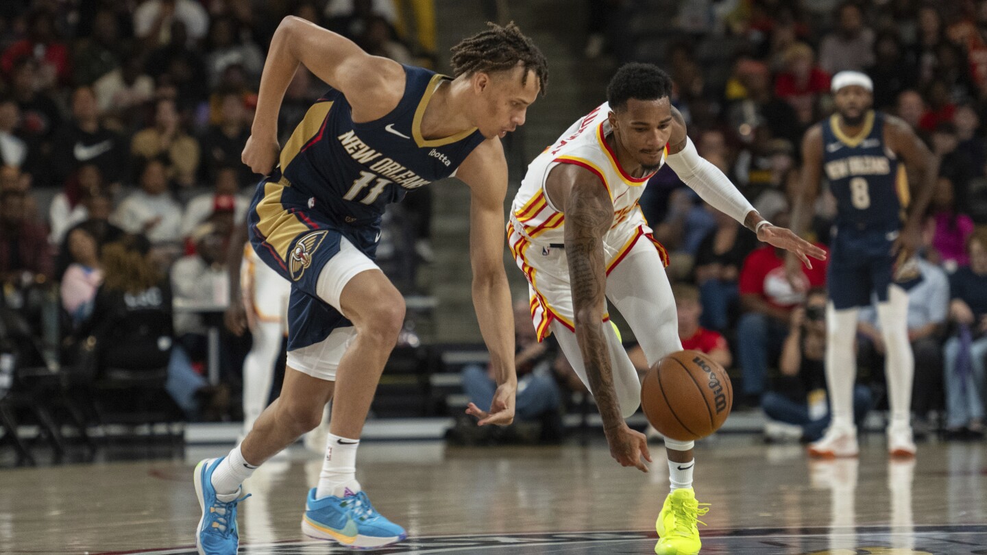 Les pélicans exercent leurs options sur Murphy et Daniels