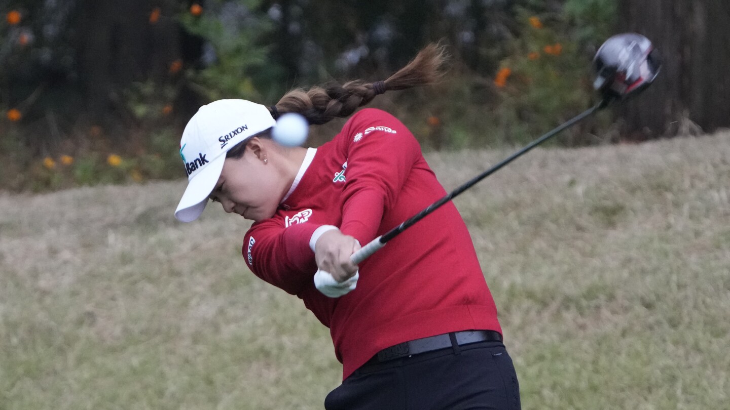 Minjee Lee réussit un birdie au 18e trou pour prendre une avance de 2 coups au 3e tour de l'épreuve LPGA Corée du Sud