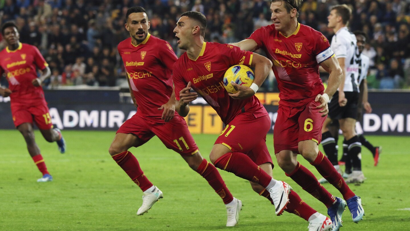 Roberto Piccoli marque un égaliseur tardif pour donner à Lecce un match nul 1-1 à l'Udinese en championnat italien