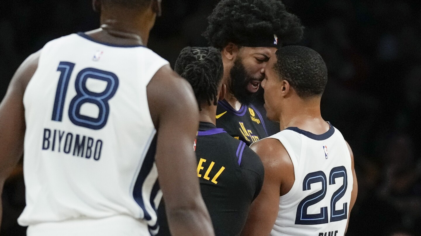 D'Angelo Russell mène les Lakers à une victoire 134-107 contre Memphis lors du tournoi en saison