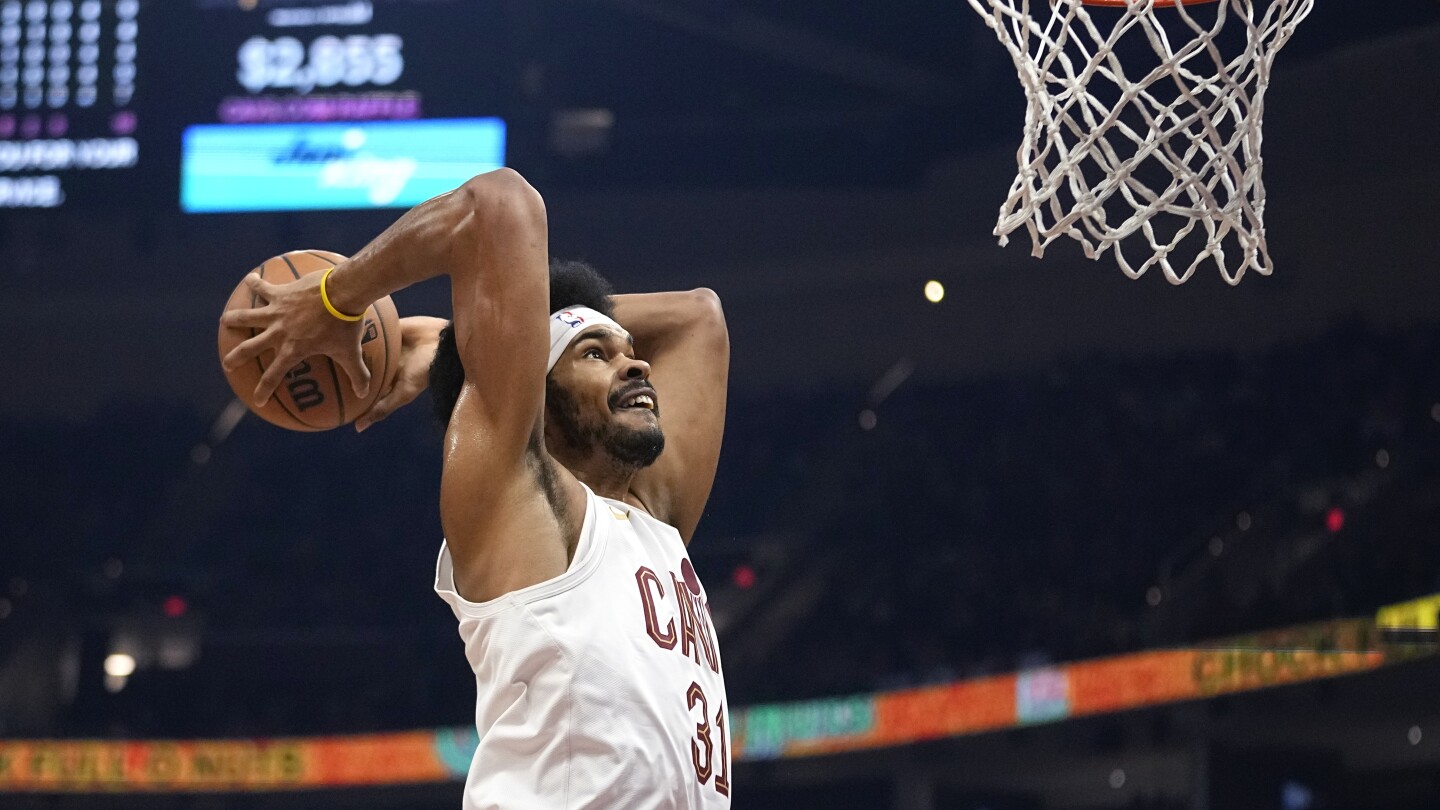 Darius Garland marque 24 points alors que les Cavaliers battent les Raptors 105-102