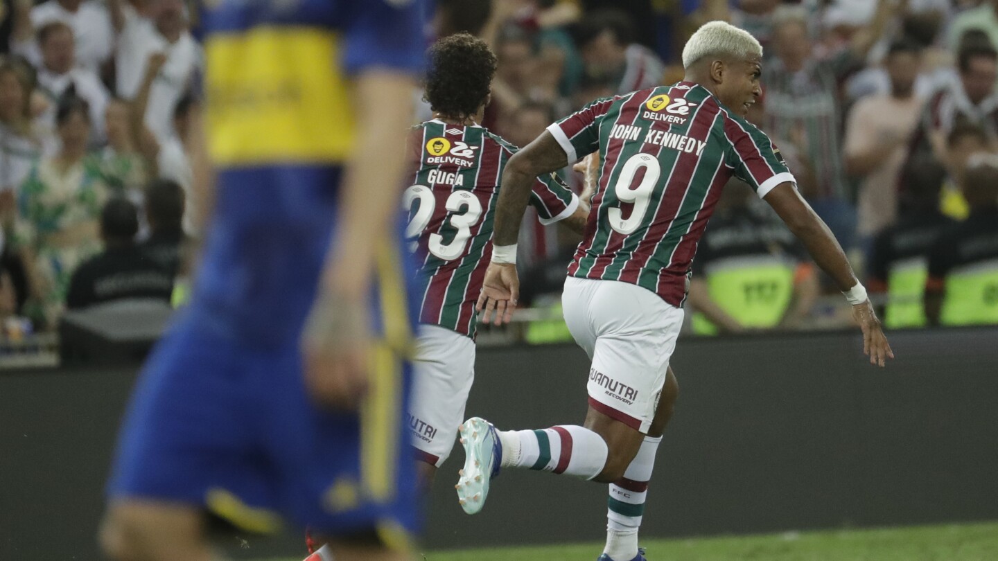 John Kennedy marque pour donner au Brésil le premier titre de Copa Libertadores de Fluminense contre Boca Juniors