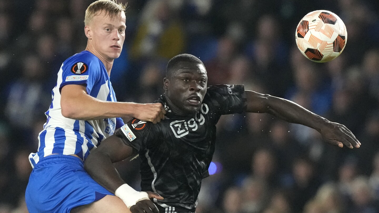 L'Ajax cherche à progresser en Ligue Europa alors que le nouvel entraîneur suscite un revirement.  Les clubs israéliens reviennent sur le devant de la scène européenne