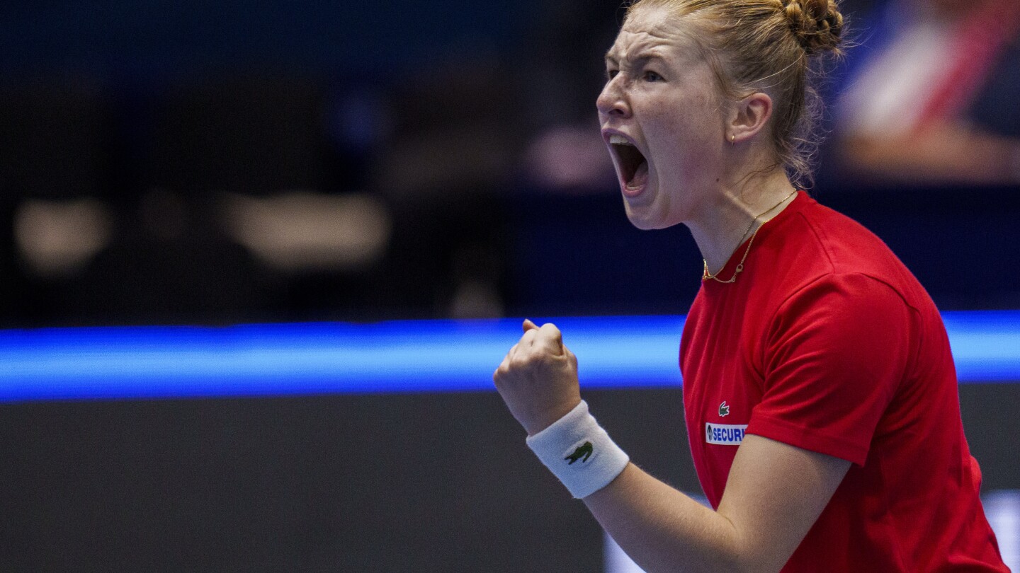 La République tchèque bat la Suisse, championne en titre, en phase de groupes de la finale de la Coupe BJK en Espagne