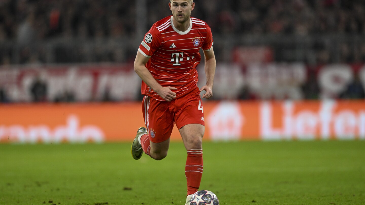 Le défenseur du Bayern Munich Matthijs de Ligt est sur le point de revenir après une blessure au genou droit