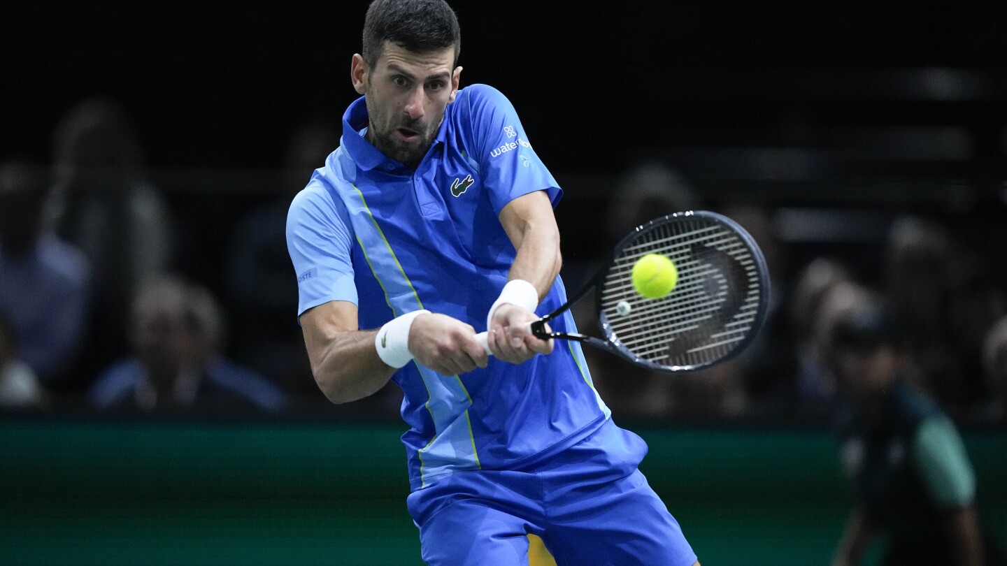L'intouchable Djokovic bat Dimitrov en deux sets pour un 7e titre record au Masters de Paris