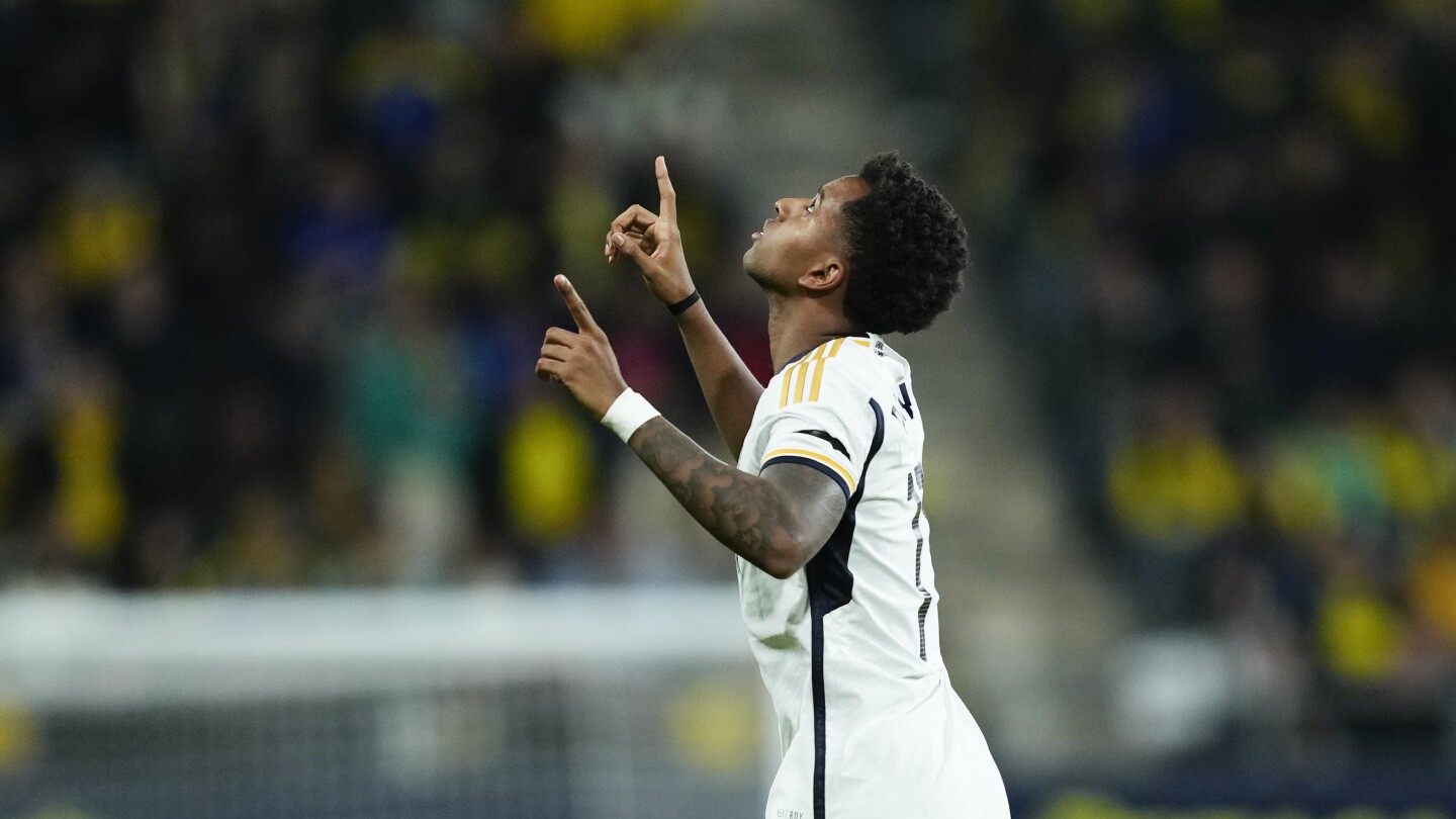 Rodrygo marque deux fois alors que le Real Madrid bat Cadix 3-0 pour prendre provisoirement la tête du championnat d'Espagne