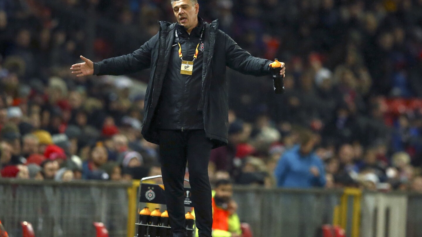 Savo Milošević vise à mener la Bosnie jusqu'aux éliminatoires de l'Euro 2024 et à rejoindre ses voisins des Balkans en finale