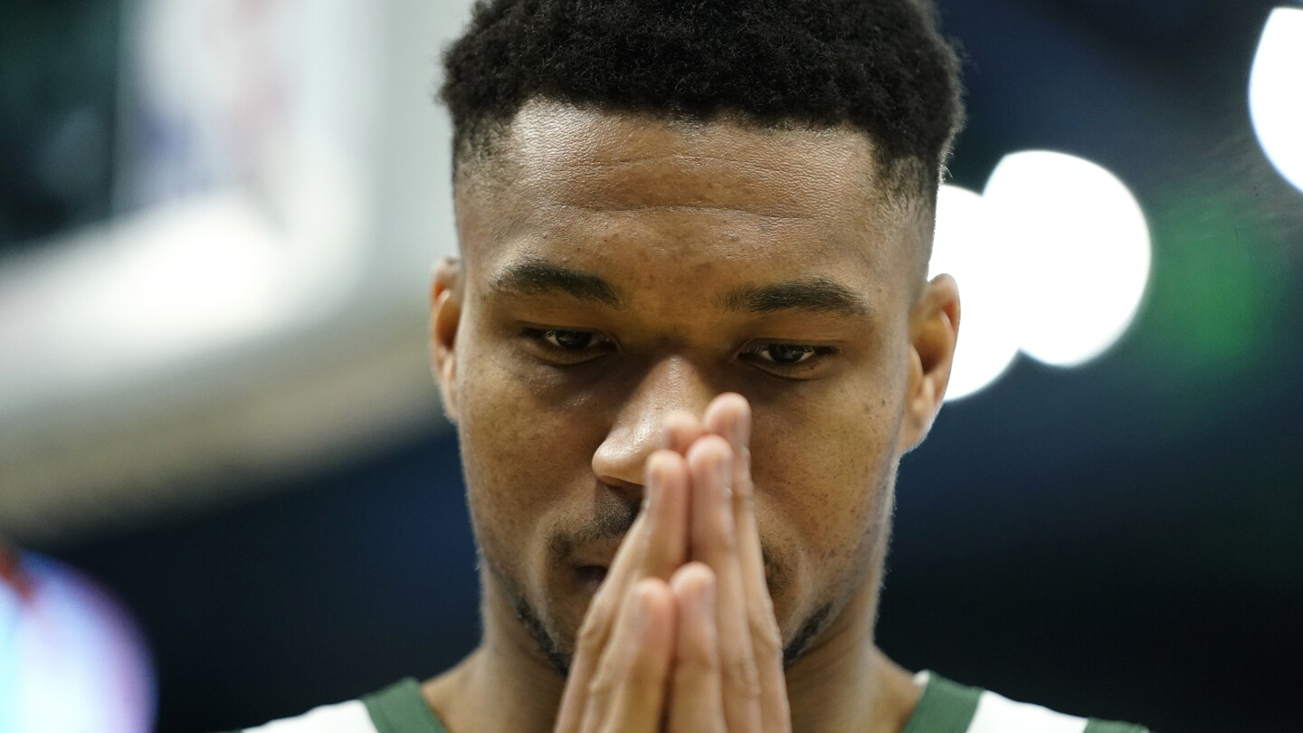 Antetokounmpo dépasse Abdul-Jabbar pour le record de rebond en carrière des Bucks lors de la victoire contre les Rockets