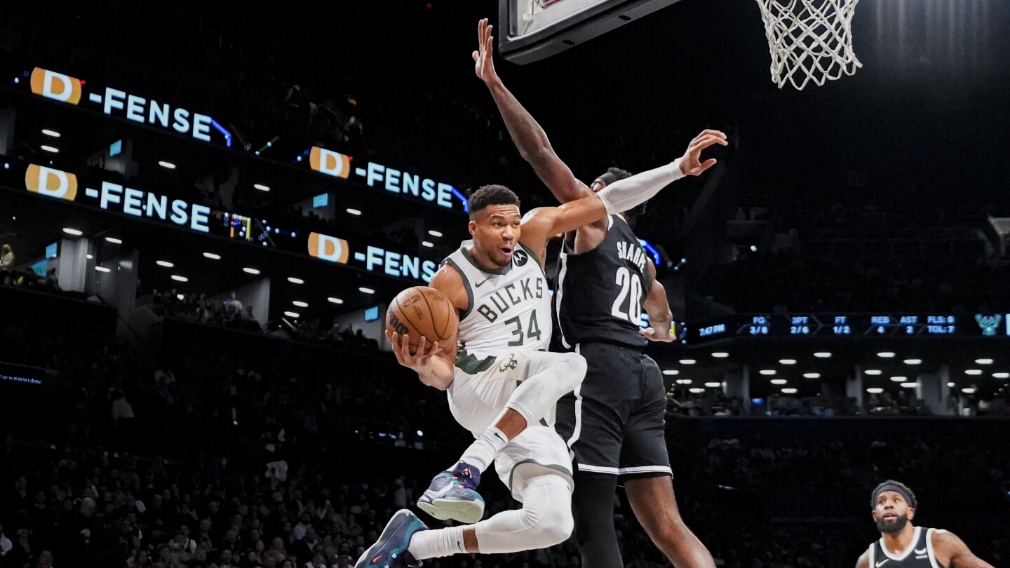 Antetokounmpo et Middleton aident les Bucks à se démarquer des Nets en désavantage numérique pour une victoire de 144-122