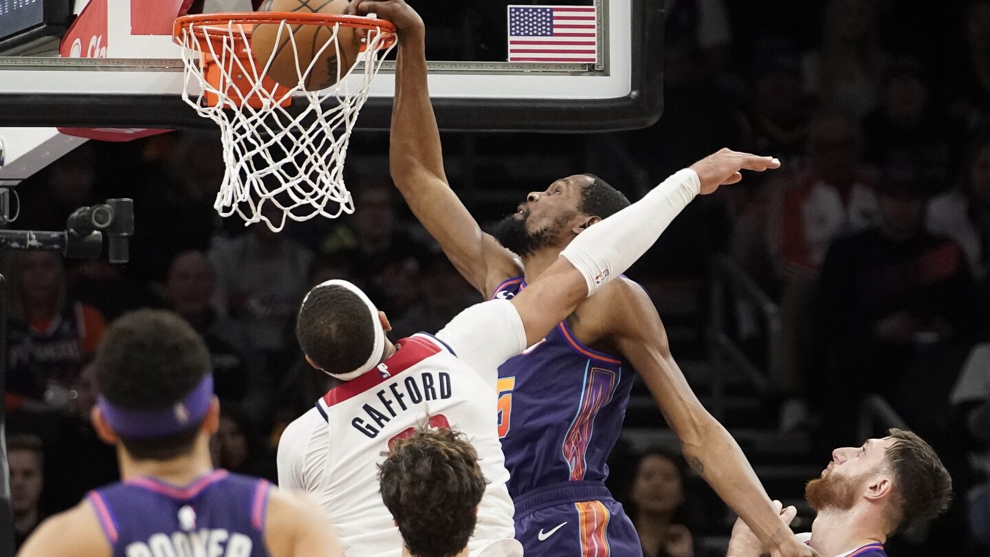 Devin Booker déclenche un gros 4ème quart-temps, les Suns se rassemblent pour battre les Wizards 112-108