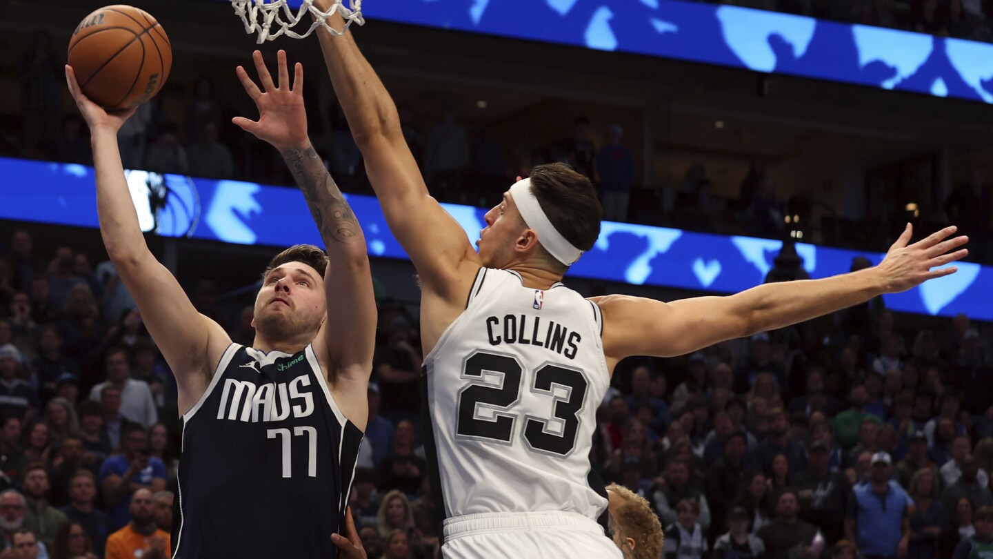 Doncic marque 39 points en triple-double, les Mavs battent les Spurs 144-119 alors que Wembanyama est assis