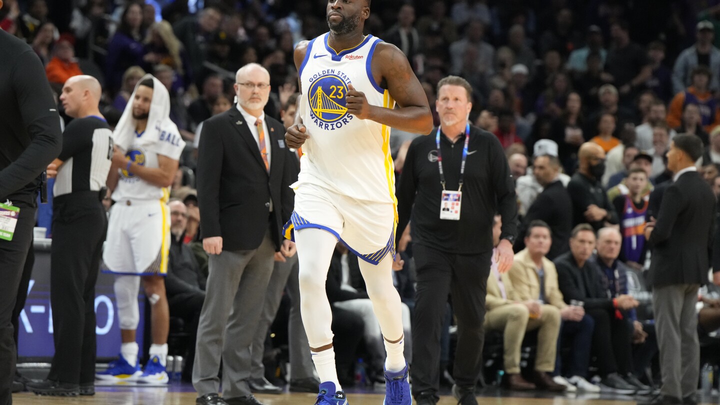 Draymond Green de Golden State expulsé à nouveau après avoir frappé Jusuf Nurkic au visage