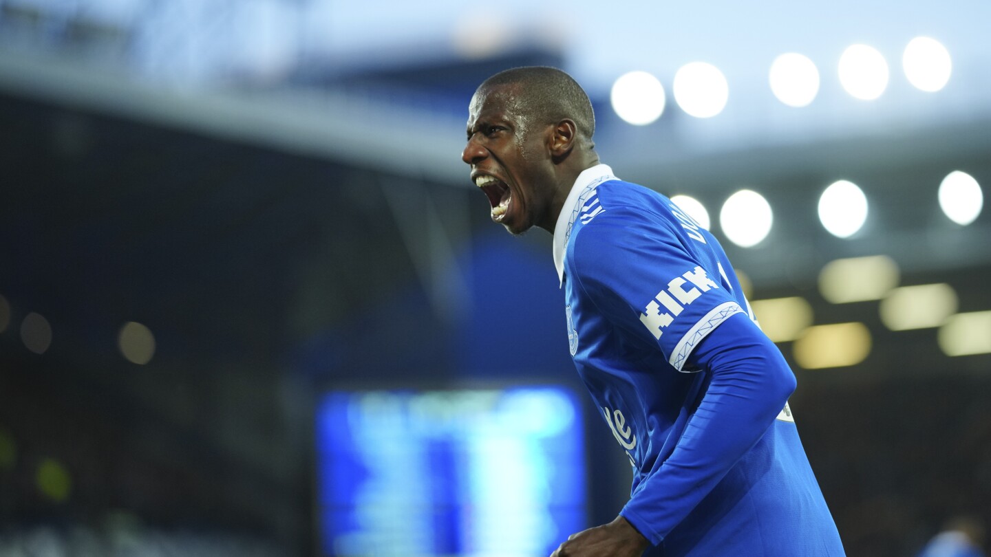 Everton bat Chelsea 2-0 en difficulté et avance de 4 points sur la zone de relégation de la Premier League.