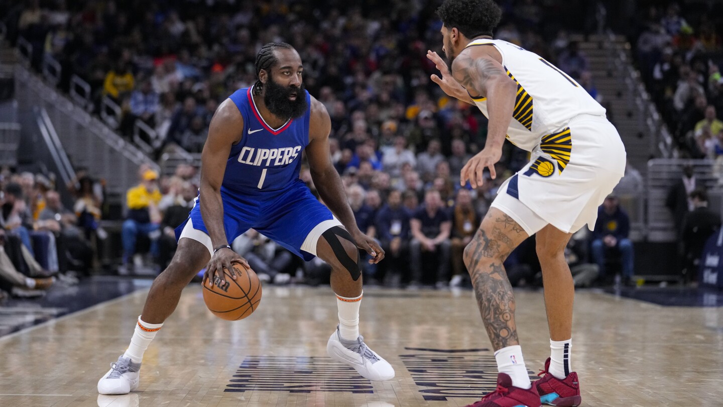 Harden, Leonard et George mènent les Clippers à la déroute 151-127 des Pacers pour une huitième victoire consécutive
