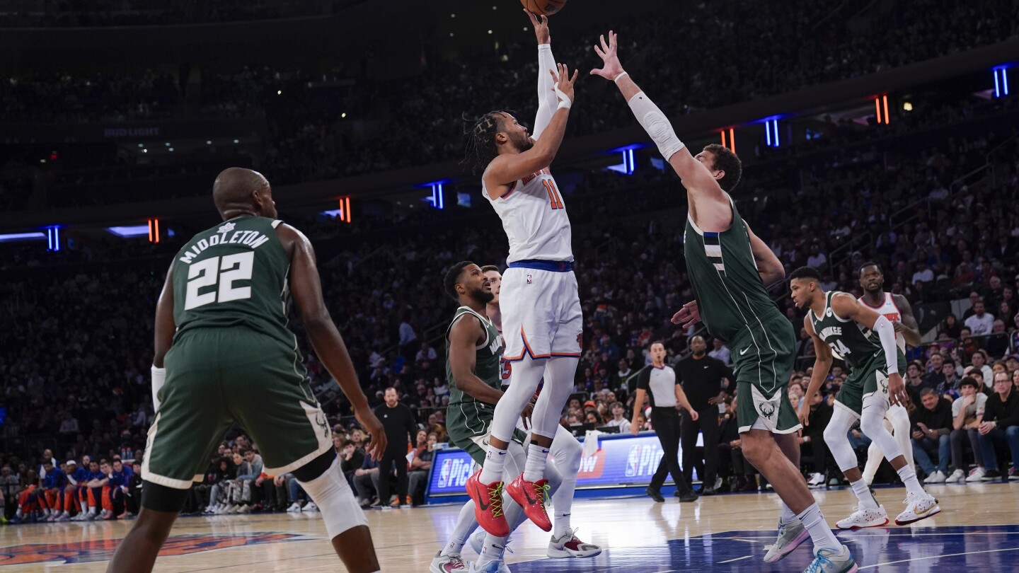 Jalen Brunson marque 38 points pour mener les Knicks contre les Bucks 129-122 et mettre fin à la séquence de 7 victoires consécutives de Milwaukee
