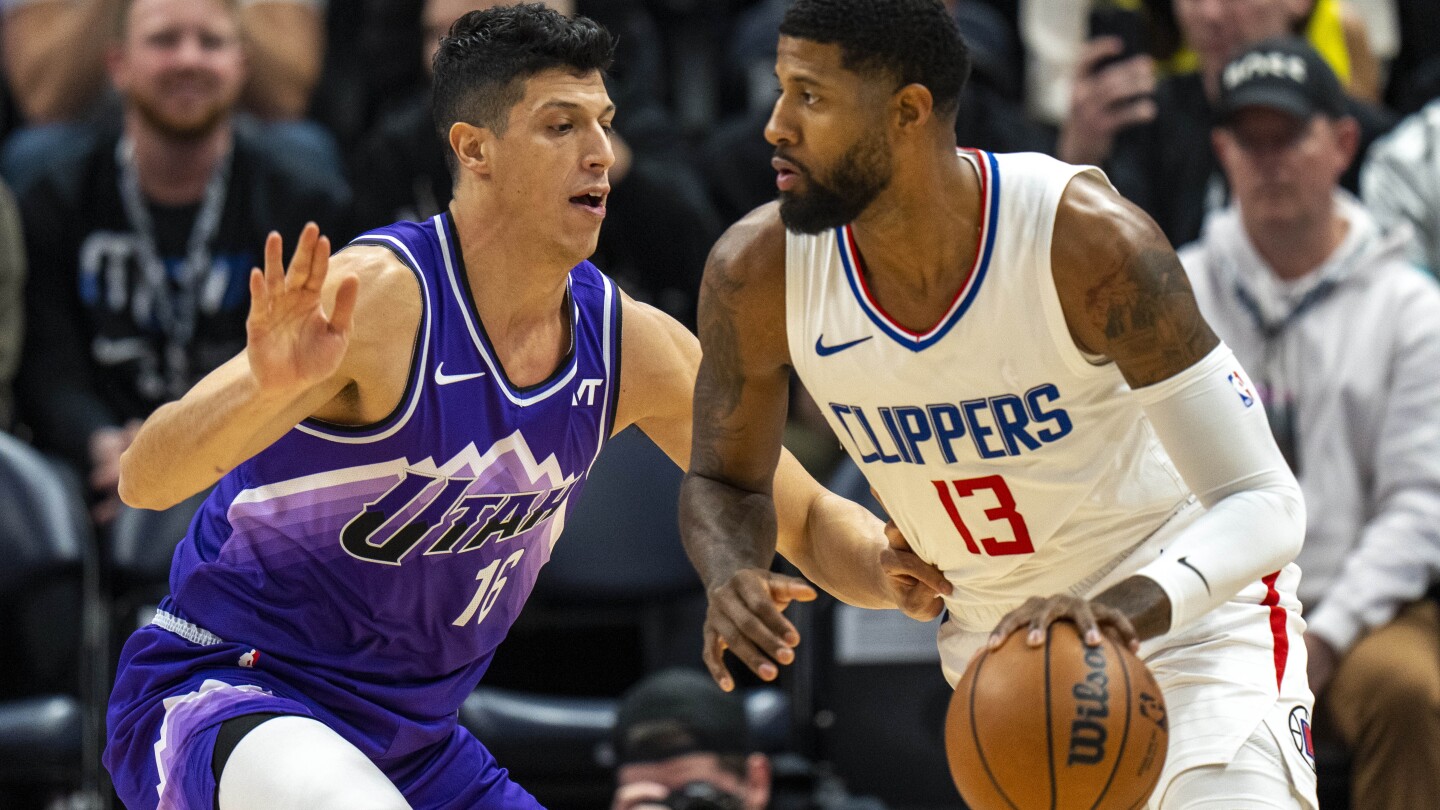 Kawhi Leonard marque 41 points, son record de la saison, les Clippers battent Jazz 117-103