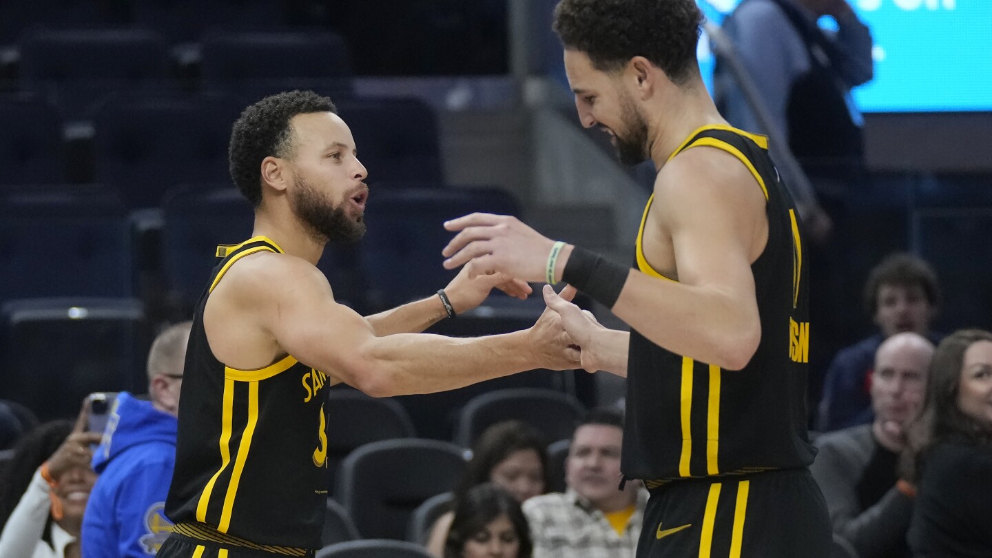 Klay Thompson et Stephen Curry mènent les Warriors devant les Trail Blazers pour une 5e victoire consécutive