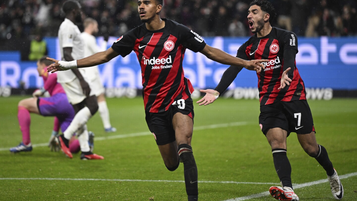L'Eintracht Francfort bat le Bayern Munich 5-1 pour la première défaite du champion en titre en Bundesliga