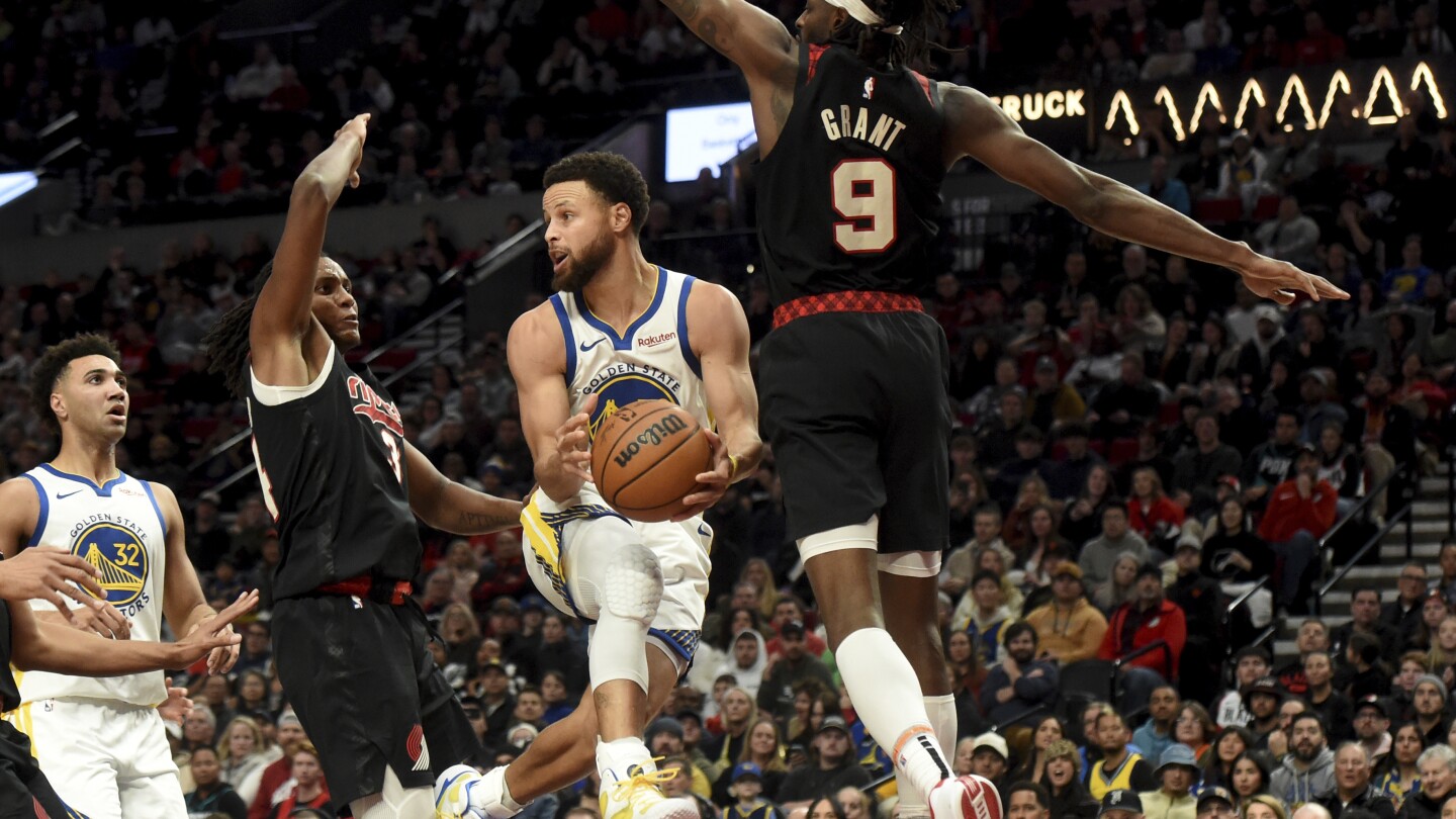 La séquence de 3 points de Stephen Curry se termine à 268 matchs lors de la victoire des Warriors à Portland