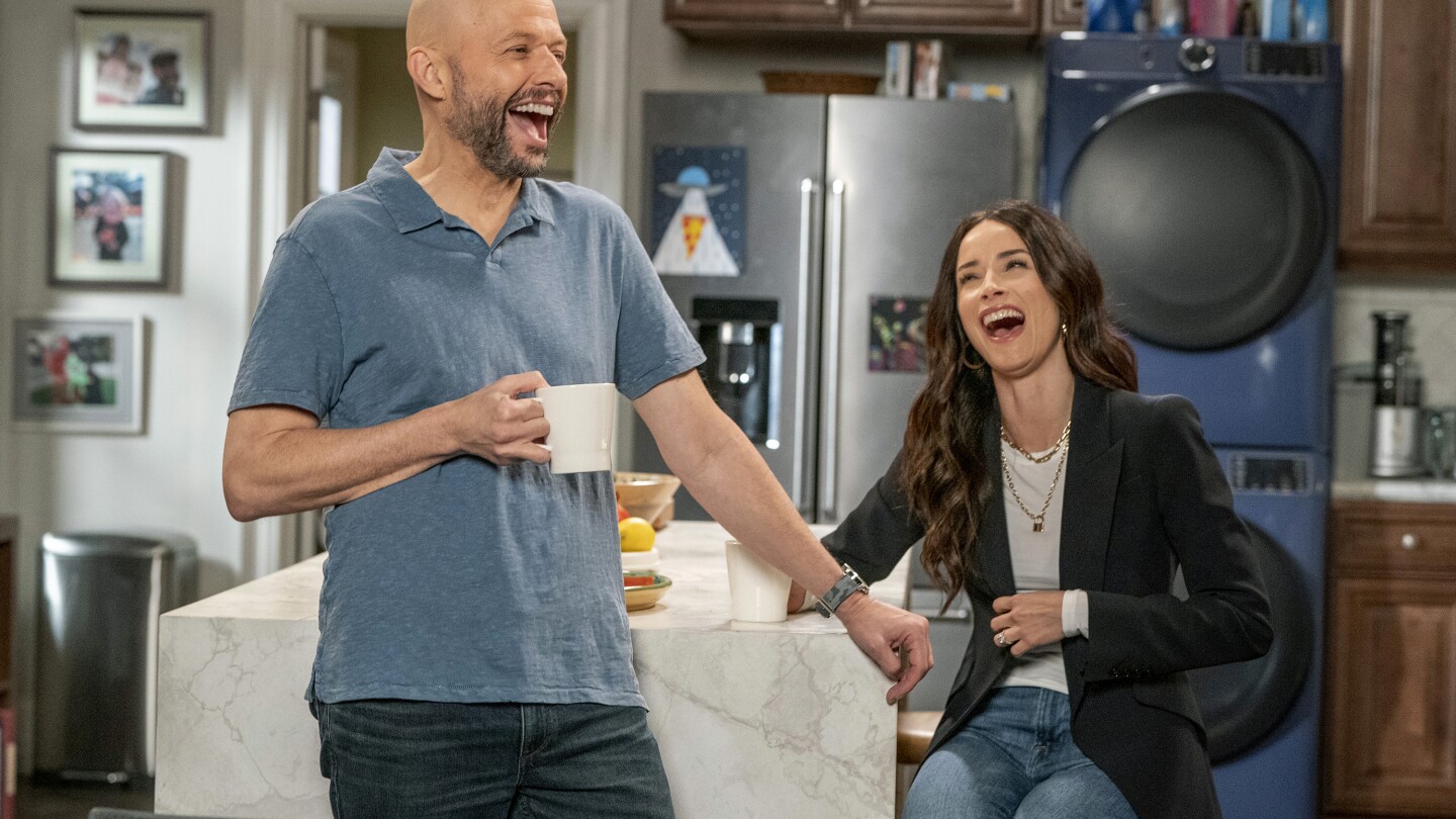 La sitcom télévisée "Extended Family" inspirée de la relation réelle entre le propriétaire des Celtics, sa femme et son ex