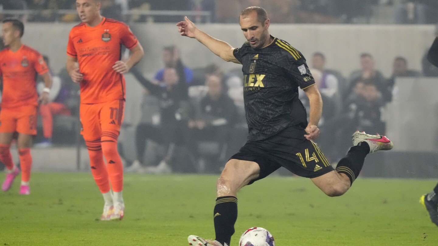 Le défenseur italien Giorgio Chiellini annonce sa retraite du LAFC à 39 ans