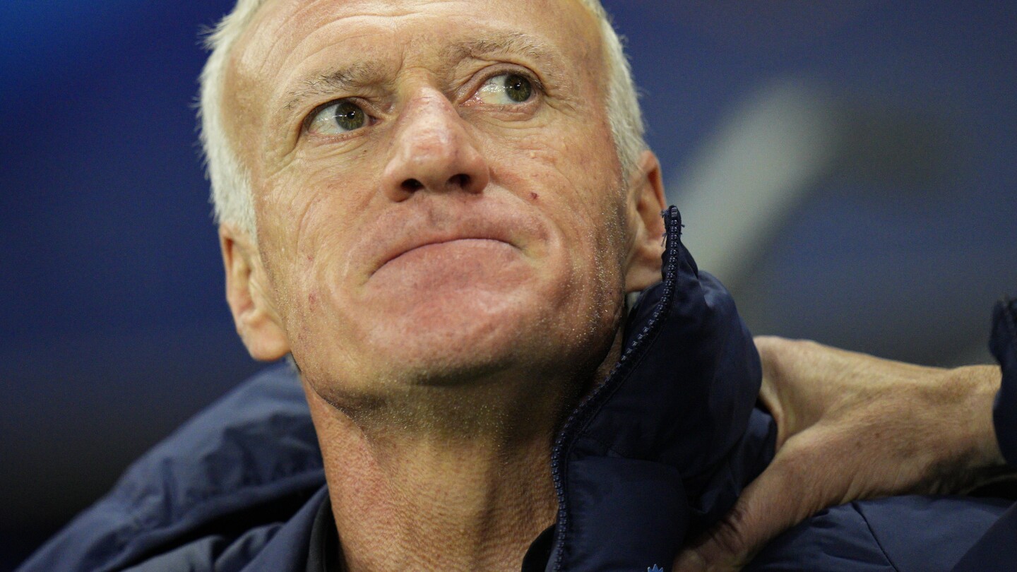 Le sélectionneur français Didier Deschamps manquera le tirage au sort de l'Euro 2024 après avoir subi une opération