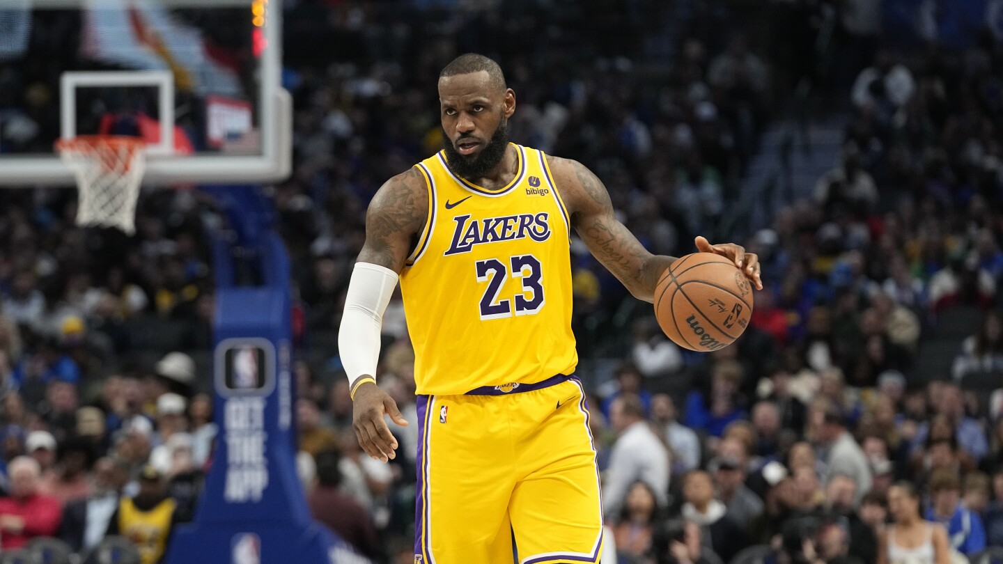 LeBron James dit que "le moment était tout" en voyant les débuts de son fils Bronny pour Southern Cal