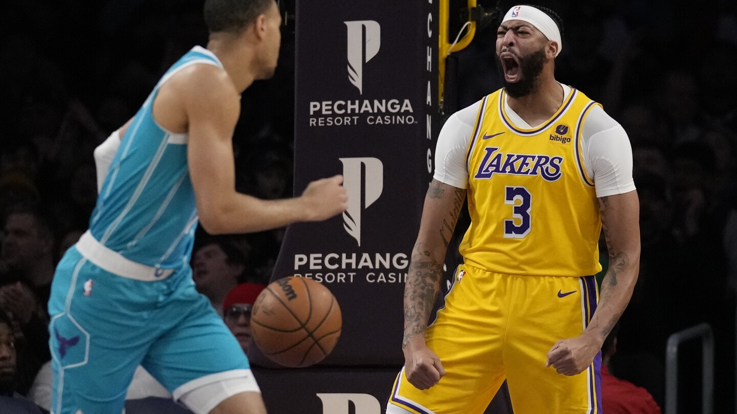 LeBron fête son 39e anniversaire avec 17 points et 11 passes décisives lors de la victoire 133-112 des Lakers contre les Hornets