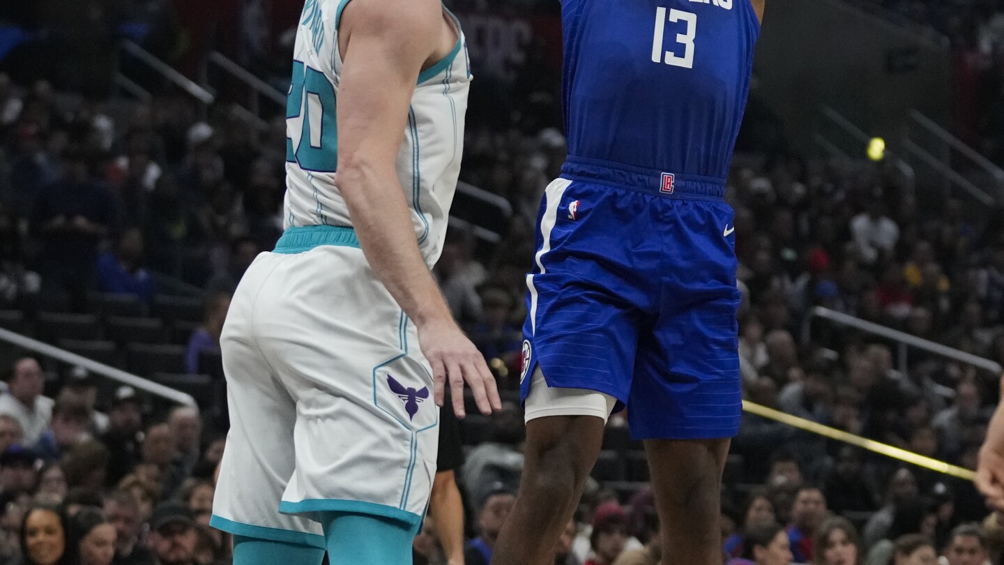 Les Clippers mettent fin au dérapage sans Leonard et se rassemblent pour battre les Hornets 113-104