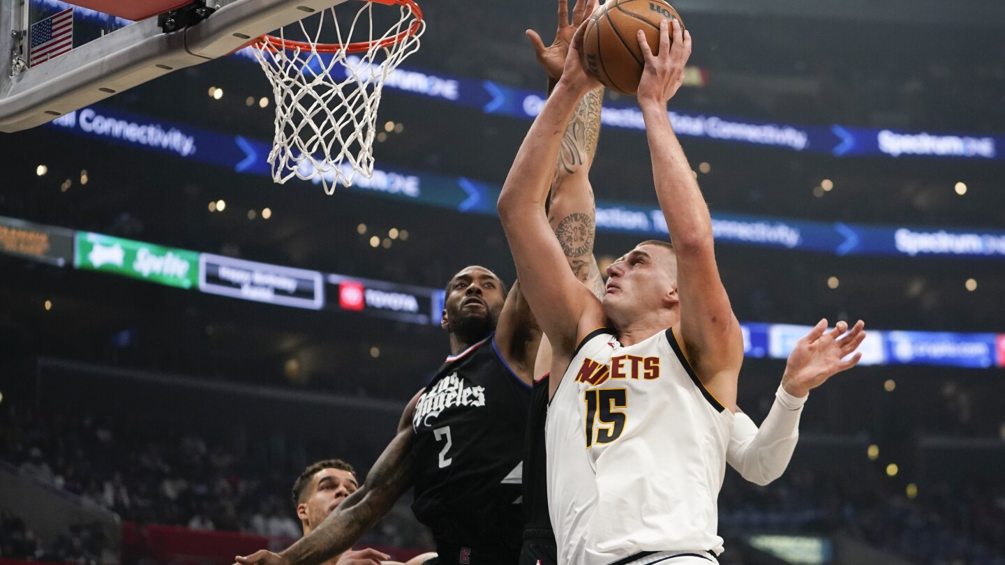 Les Clippers ont surmonté le triple-double de Jokic pour battre les Nuggets 111-102 et mettre fin à un dérapage de 8 matchs contre les champions