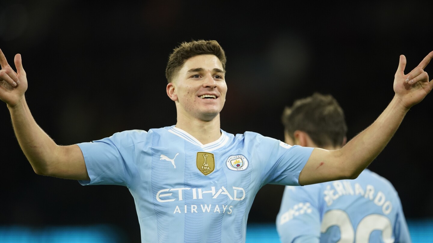 Man City termine l'année historique en beauté et juste derrière les leaders de l'EPL.  C'est encore pire pour Man U