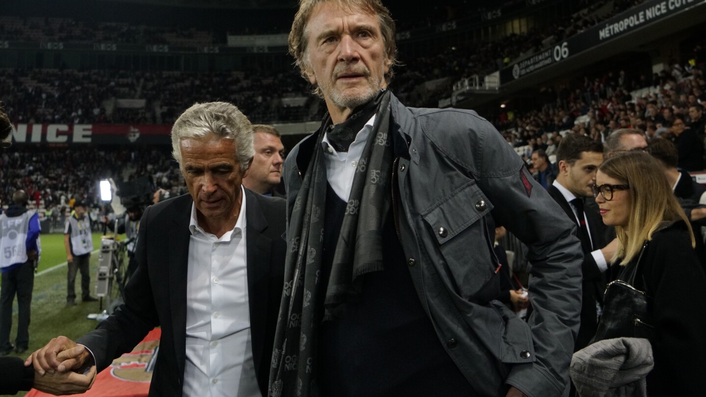 Manchester United annonce un accord pour vendre jusqu'à 25 % du club EPL au milliardaire britannique Jim Ratcliffe