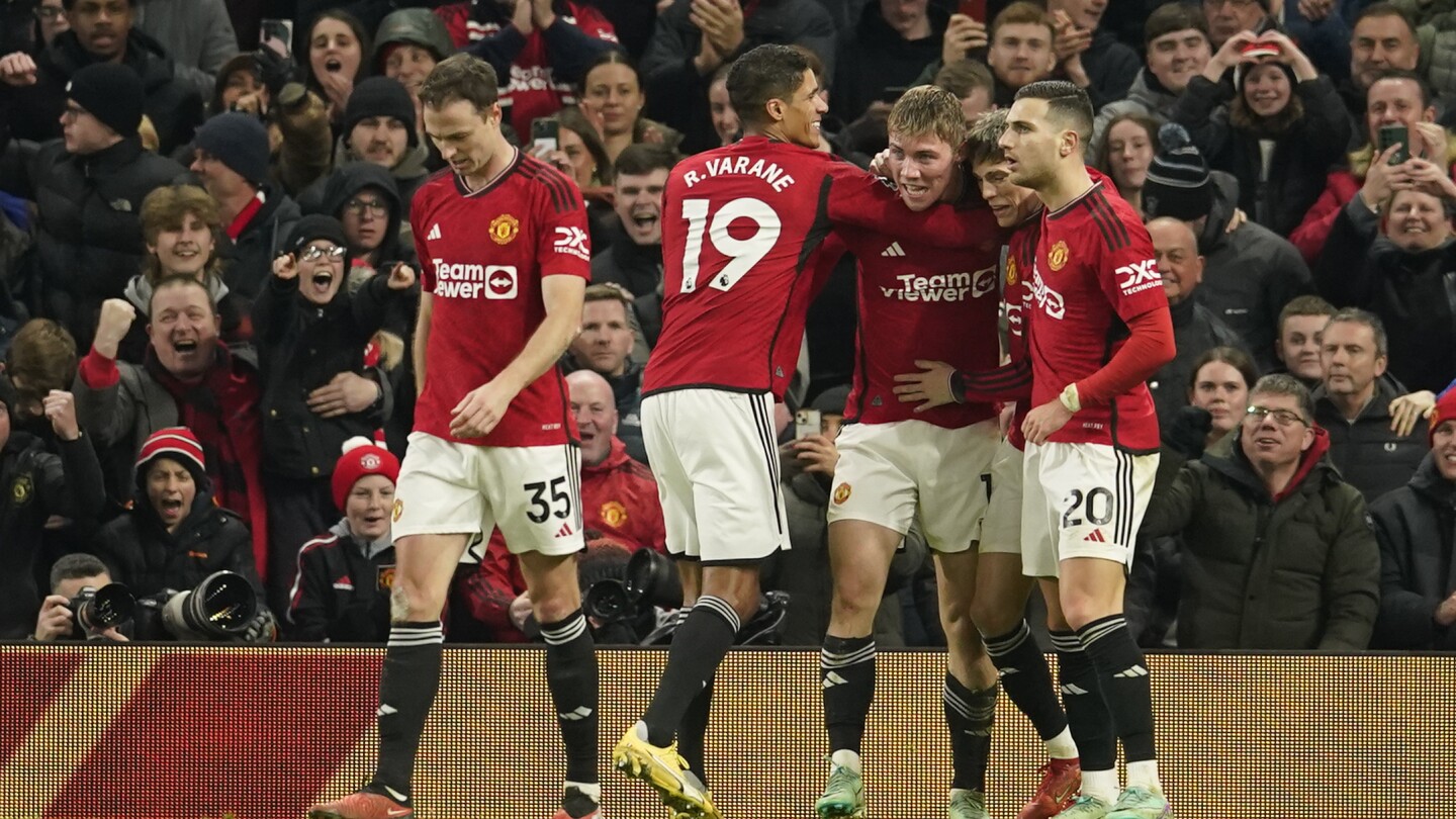 Manchester United organise un retour enthousiasmant en seconde période pour battre Aston Villa 3-2