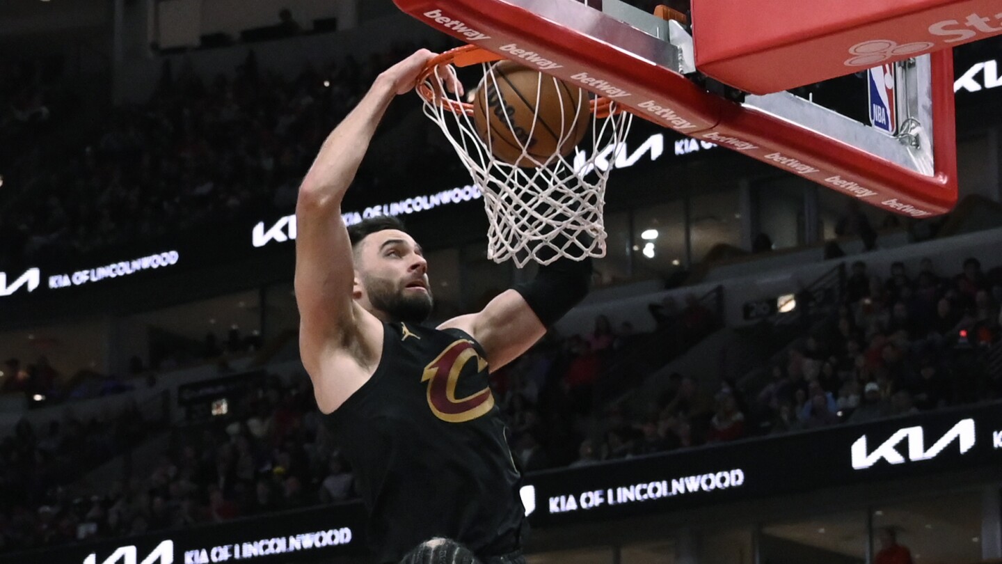 Max Strus marque 26 points pour mener les Cavaliers épuisés par les blessures devant les Bulls, 109-95