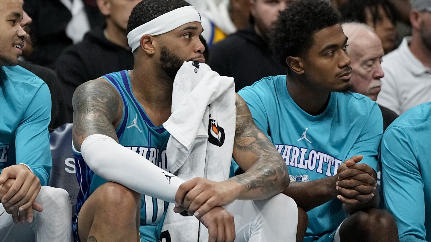 Miles Bridges des Hornets s'est vu refuser l'accès au Canada pour le match des Raptors, selon une source de l'AP