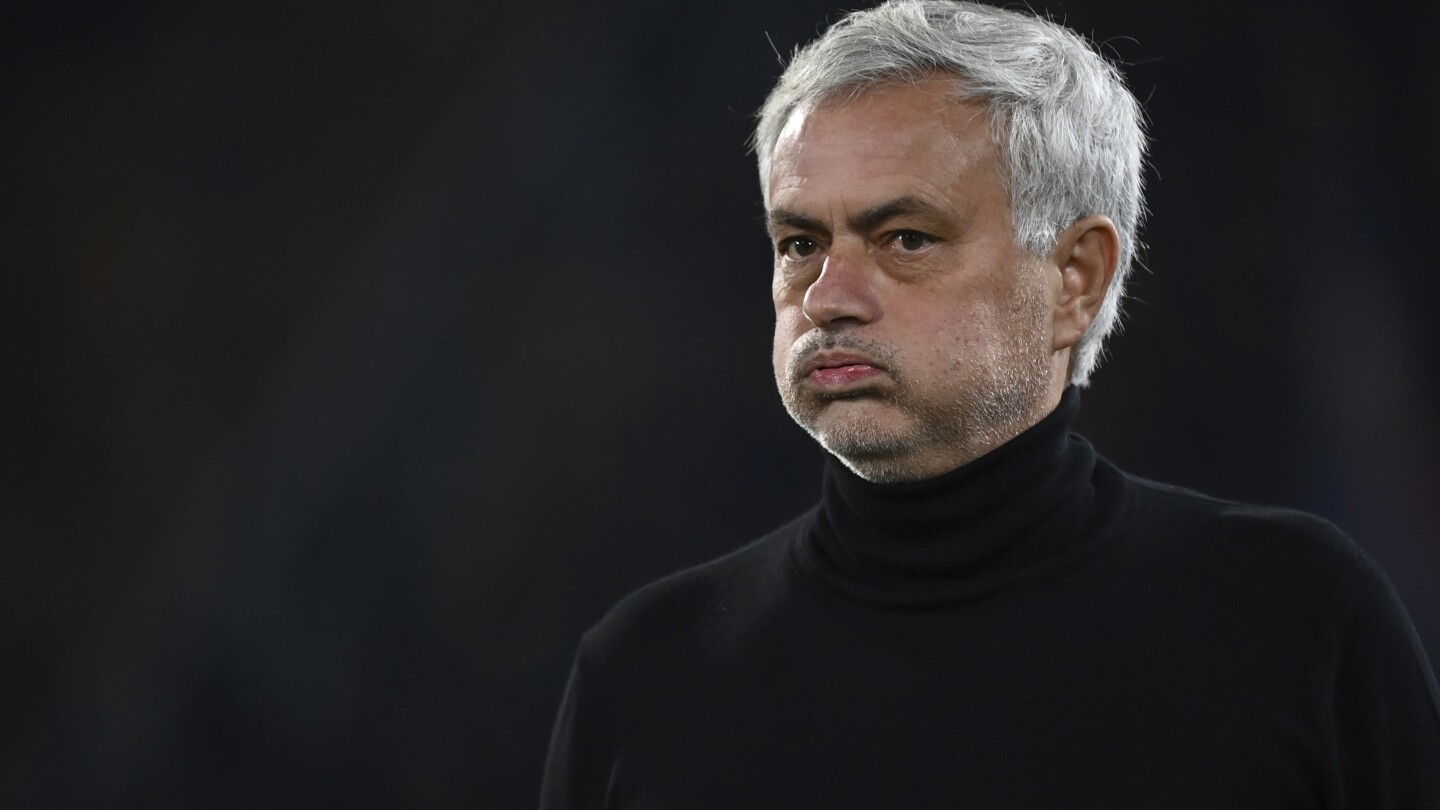 Mourinho veut rester à Rome et privilégie une nouvelle approche pour faire face aux contraintes financières