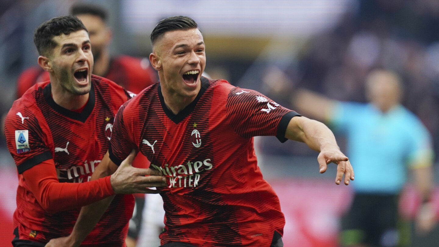 Simic, le défenseur central de 18 ans de l'AC Milan, marque pour ses débuts lors de la victoire 3-0 contre son voisin Monza.