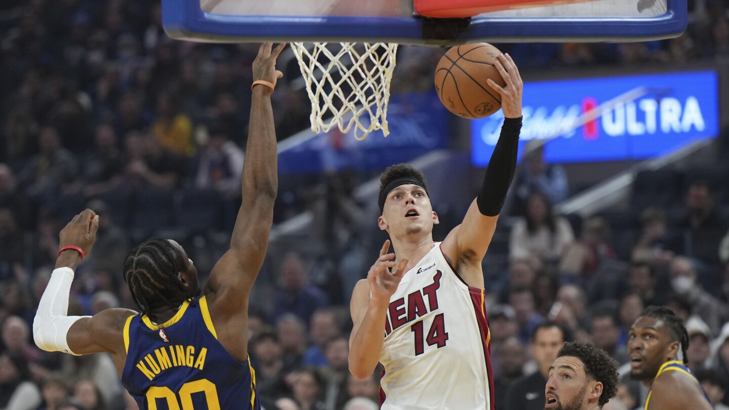 Tyler Herro marque 26 points, le Heat en désavantage numérique bat les Warriors 114-102 pour une 4e victoire consécutive