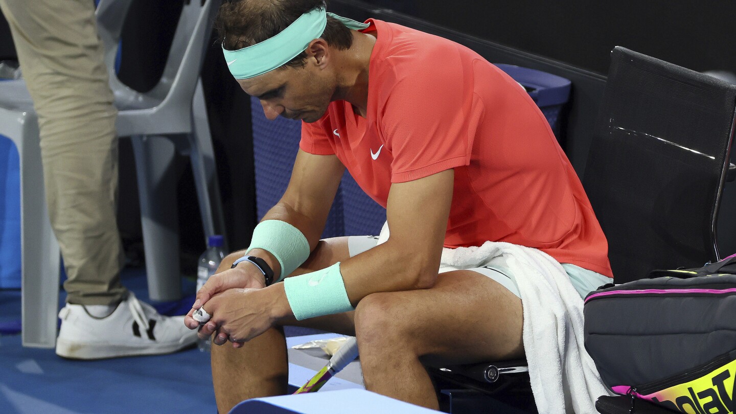 Analyse : le retrait de Rafael Nadal à l'Open d'Australie laisse de nombreuses questions sur son avenir