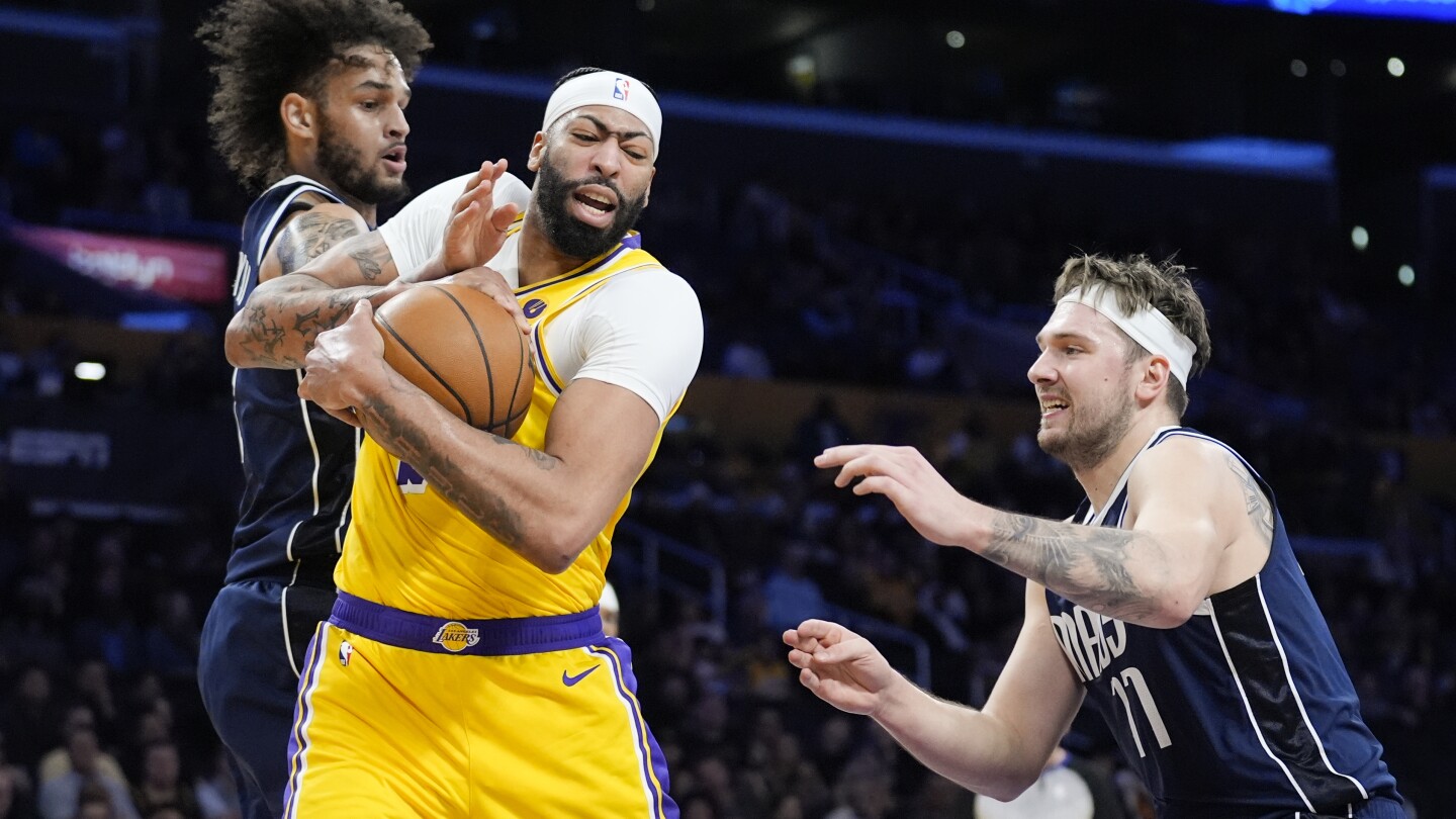 Anthony Davis et les Lakers ont surmonté le triple-double de Luka Doncic pour battre les Mavericks, 127-110