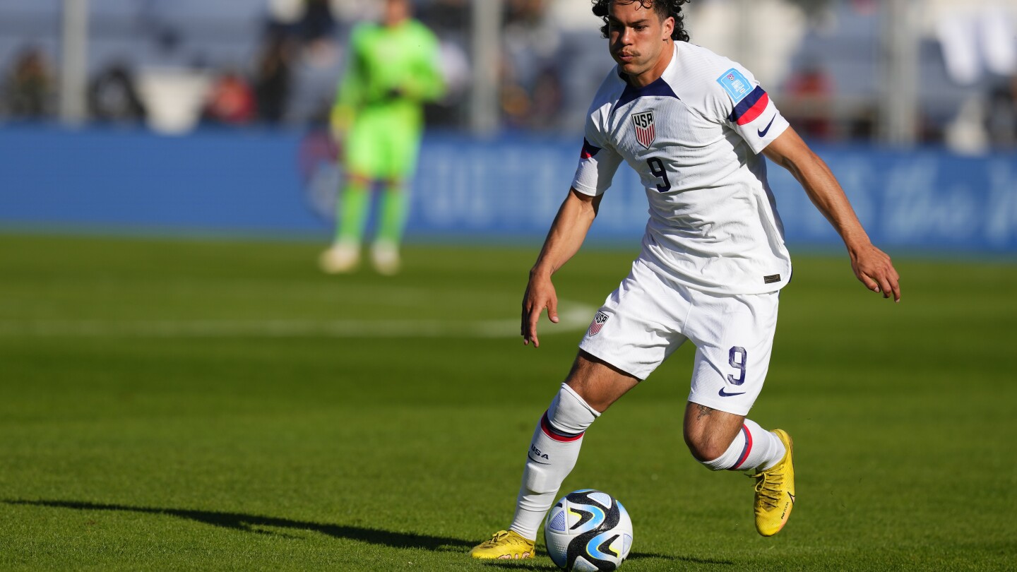 Cade Cowell quitte le camp d'entraînement américain avant un éventuel transfert