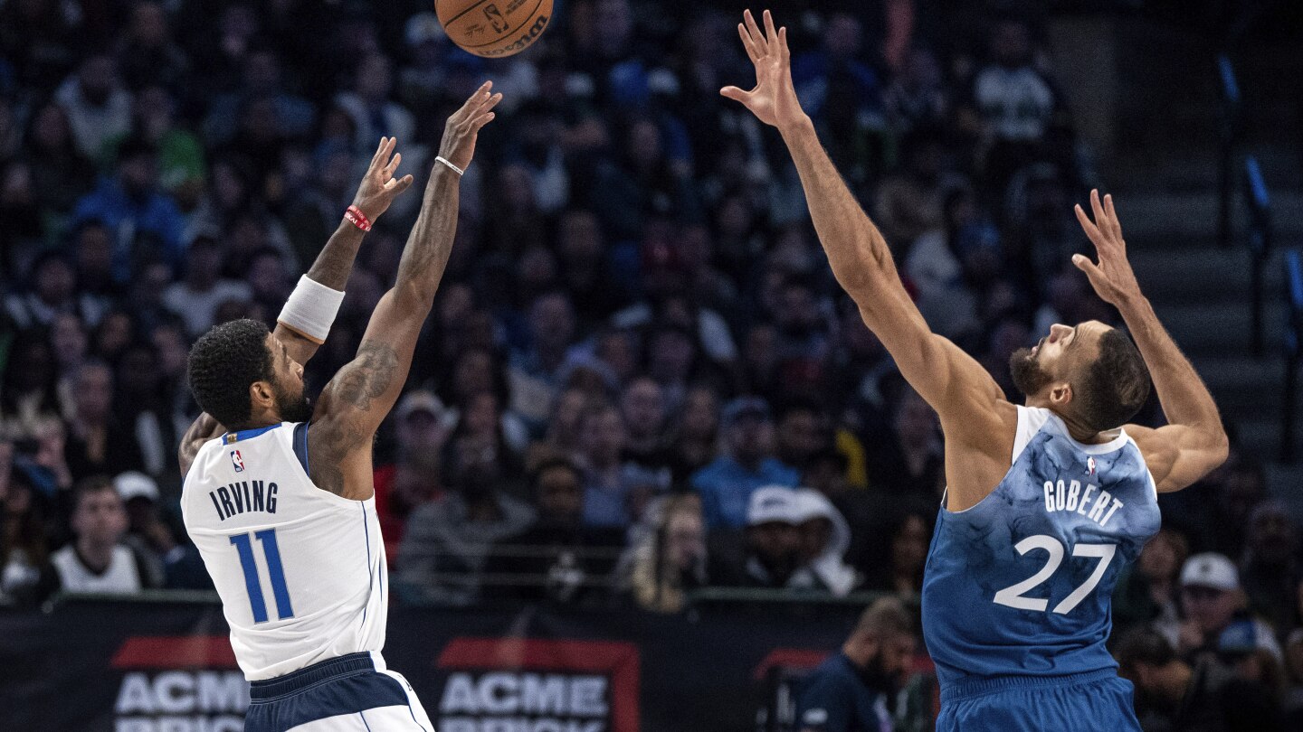 Irving frappe de gros 3 points et marque 35 points pour mener les Mavericks contre les Timberwolves, 115-108