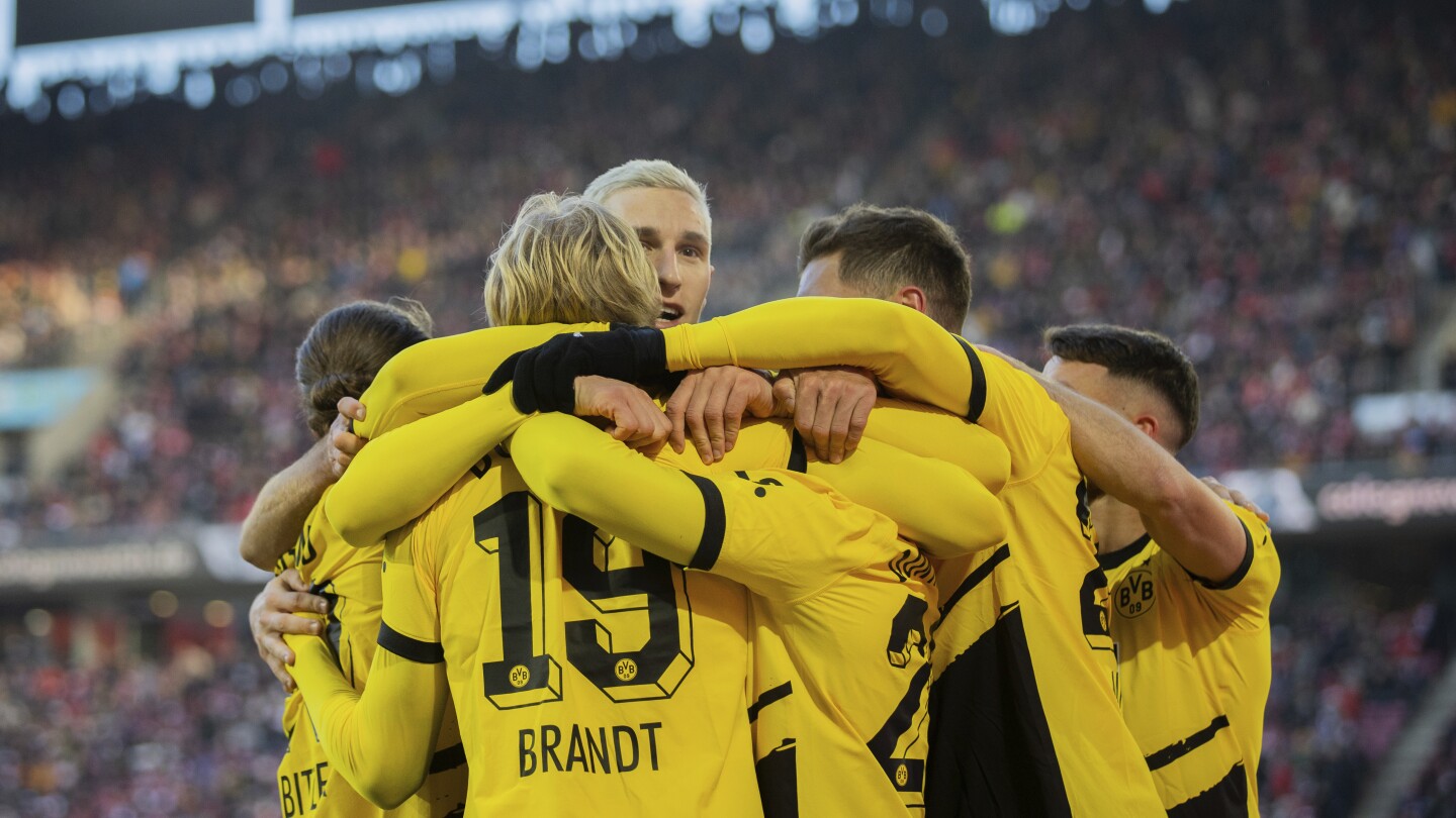 Jadon Sancho remporte un penalty et Dortmund gagne à nouveau en Bundesliga.  Le leader Leverkusen bat Leipzig